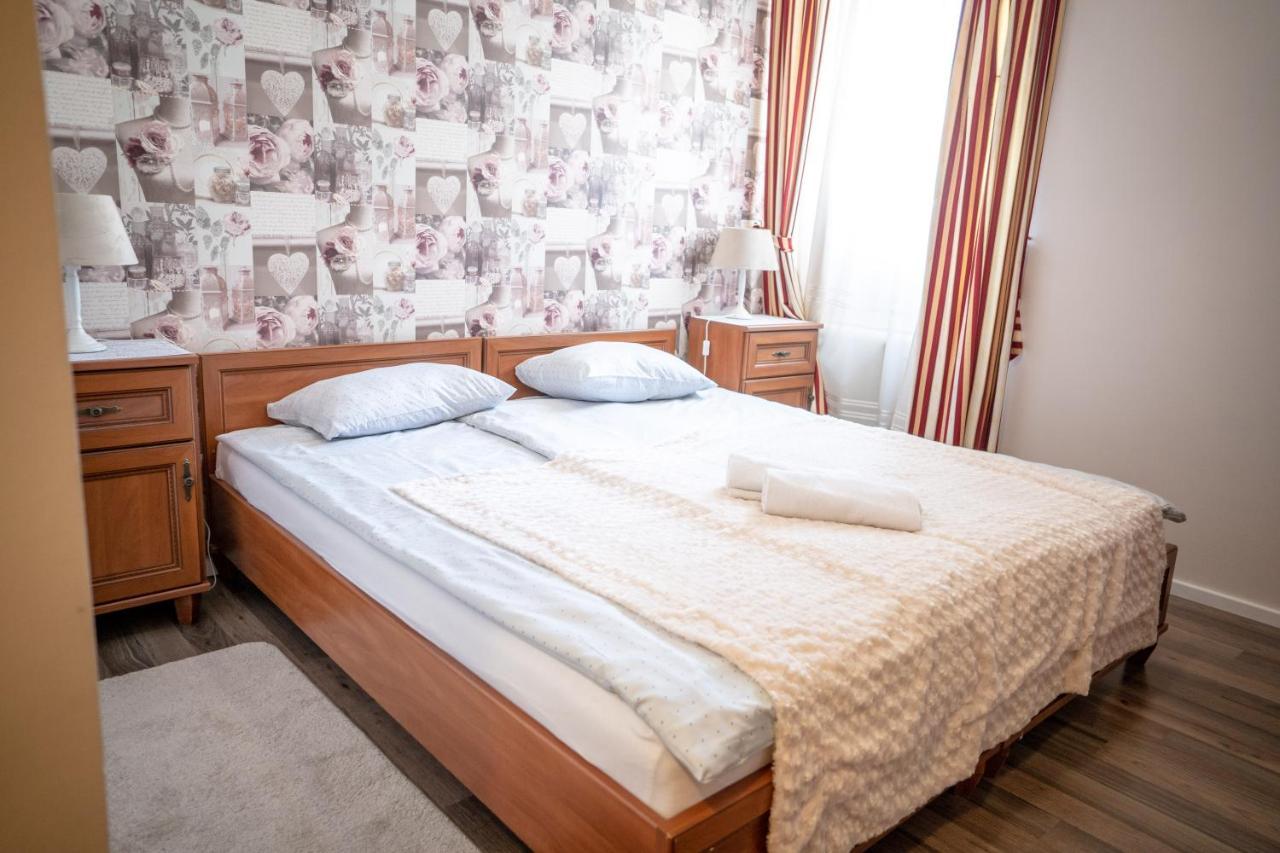 Gyula Panzio Hotel Ngoại thất bức ảnh