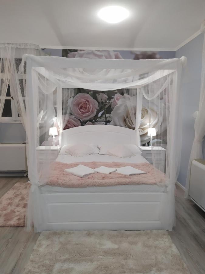 Gyula Panzio Hotel Ngoại thất bức ảnh