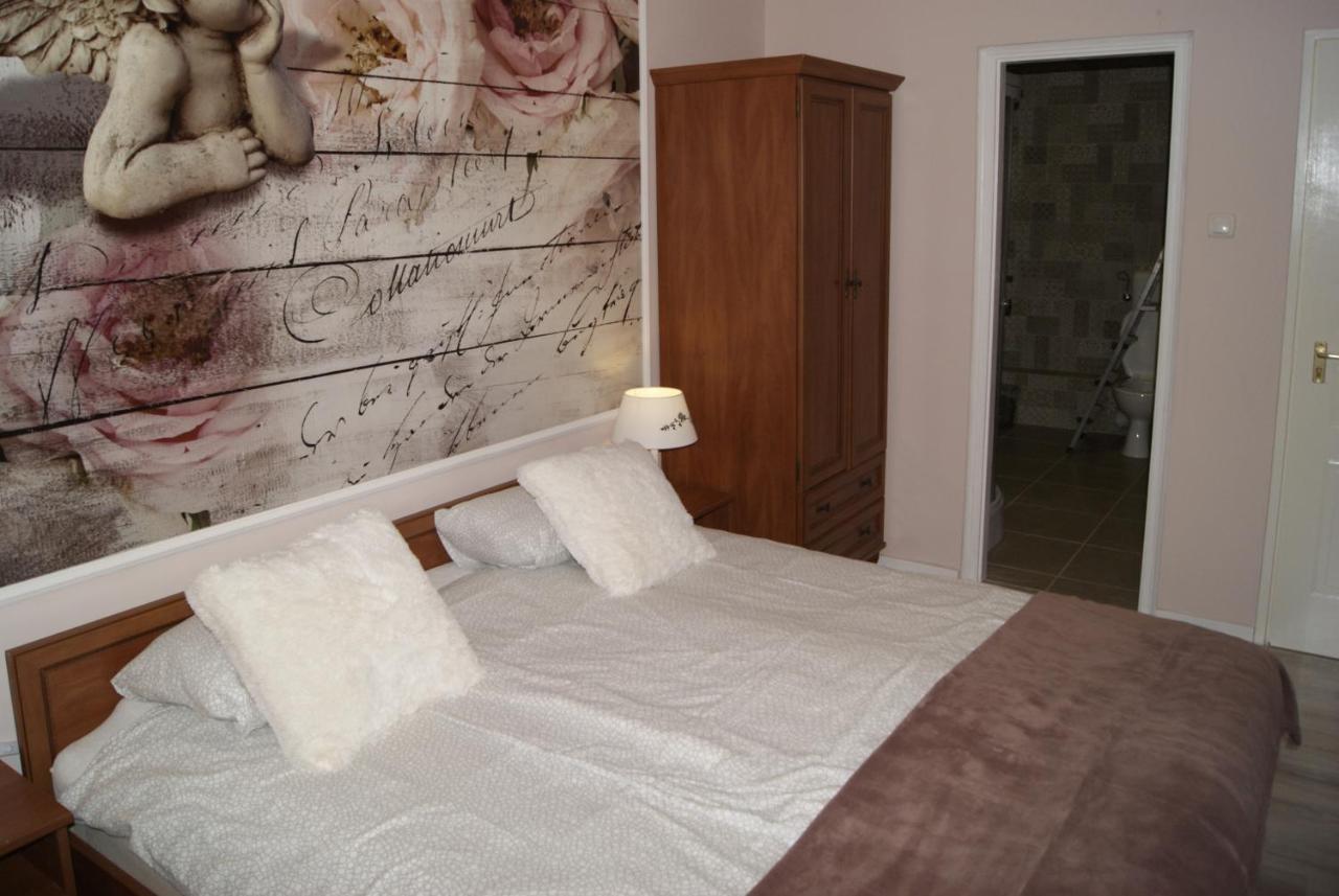 Gyula Panzio Hotel Ngoại thất bức ảnh