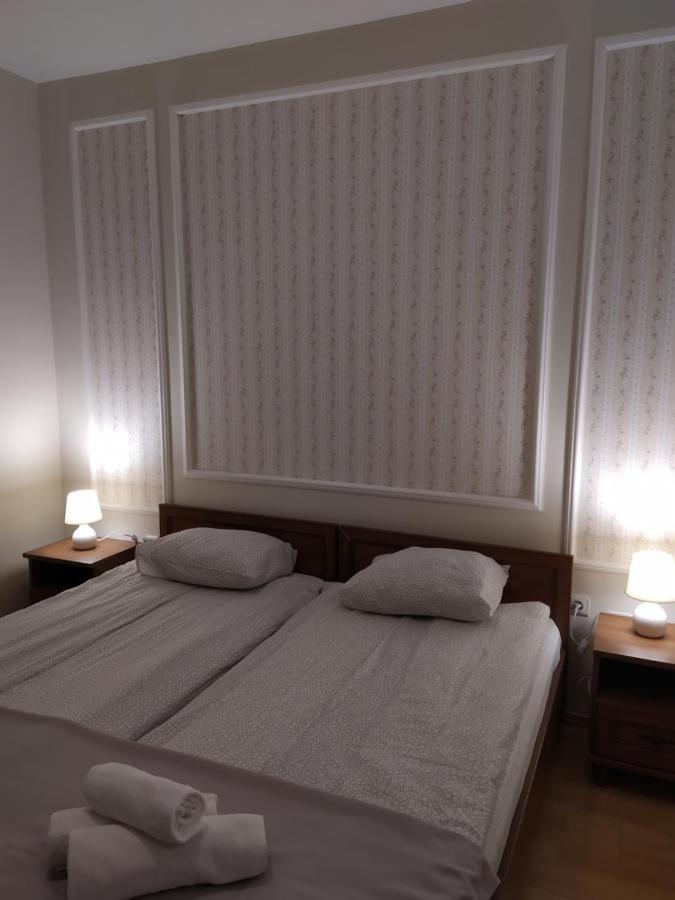 Gyula Panzio Hotel Ngoại thất bức ảnh